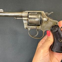 COLT NEW POLICE calibre 38sw num&eacute;ro de s&eacute;rie 17776