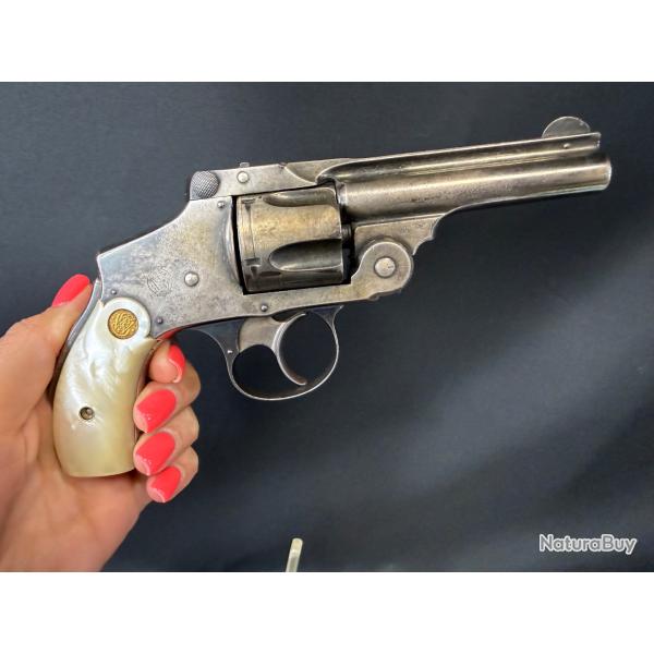 SMITH & WESSON SAFETY DA 4TH MODEL calibre 38sw num�ro de s�rie 161586 argent�