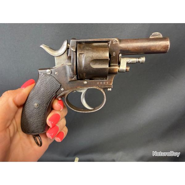 TR�S JOLI BULLDOG calibre 380 num�ro de s�rie 3251