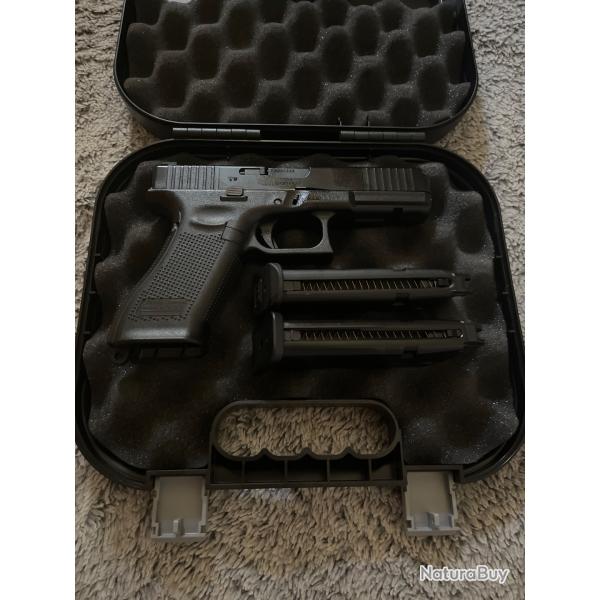 Airsoft Glock 17 GEN 5 GBB Umarex avec 2 chargeurs et une malette GLOCK