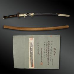 SABRE appel&eacute; Itomaki-no-tachi en shirasaya avec koshirae, attribu&eacute; &agrave; Tadayoshi, 5&egrave;me g&eacute;n&eacute;ration