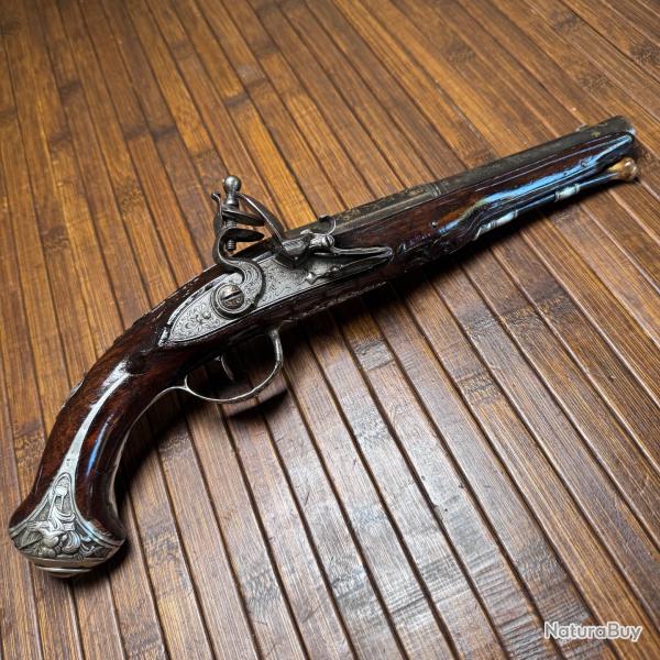 SUPERBE PISTOLET A SILEX DE LUXE OFFICIER SUP�RIEURE GARNITURE ARGENT MASSIF POIN�ONN�E GRAVURE OR