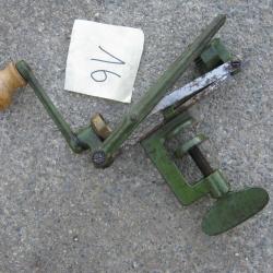 UN SERTISSEUR MANUFRANCE CAL 16