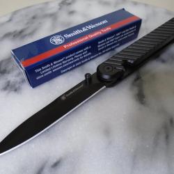 Couteau Smith&Wesson Executive Lame Dague Spear Point Acier 7Cr13 Noire Manche Alu Linerlock Clip 01