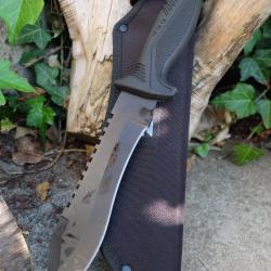 Couteau de Garde Forestier Ranger Africain Lame Acier 3Cr15 Fonction Scie Manche Abs Etui Nylon 001