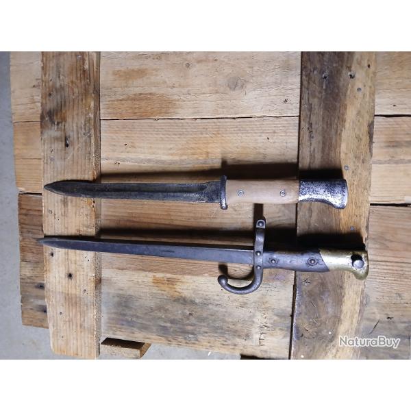 Lot de 2 baionnettes anciennes ( fran�aise et allemande )