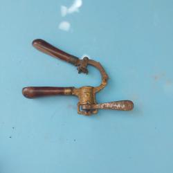 sertisseur pour cartouches calibre 14 mm ou 32