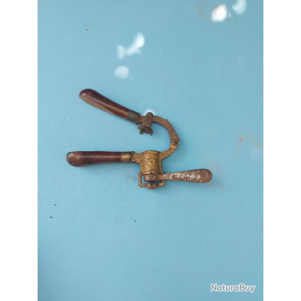 sertisseur pour cartouches calibre 14 mm ou 32