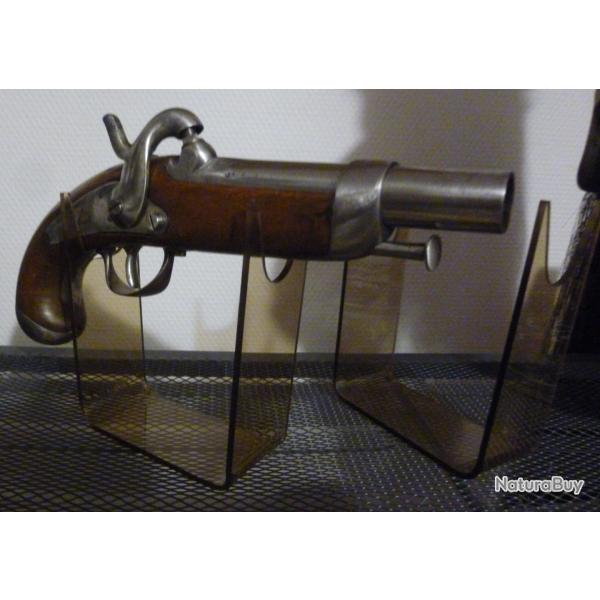 PRESENTOIRS POUR COIFFURES ET  ARMES DE POING DE COLLECTION