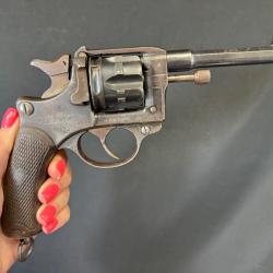 REVOLVER MOD&Egrave;LE 1892  CIIL  d'ordonnance cal. 8mm92 num&eacute;ro de s&eacute;rie H10542
