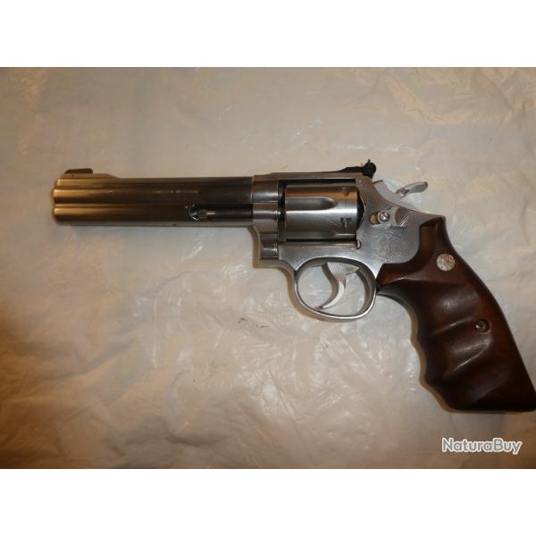 revolver Smith & wesson 617 cal 22lr 6"