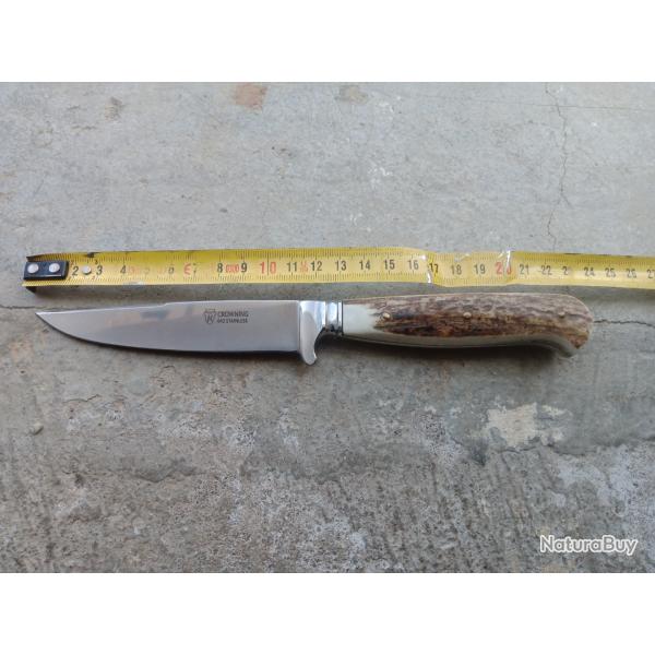 Couteau poignard chasse manche en cerf neuf .