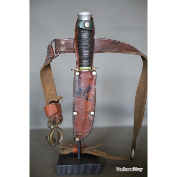 Ancien couteau de scout avec �tui et ceinturon - France, la Hutte, ann�es 50-60