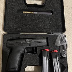 CZ P10C