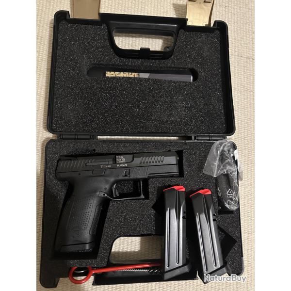 CZ P10C