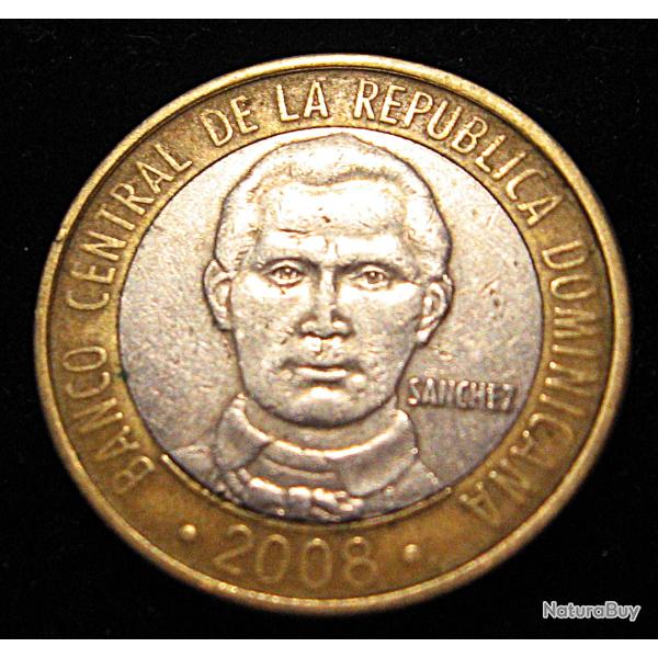 republique dominique  , piece de 5 pesos 2008 diametre  23mm bi-m�tal