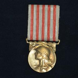 MEDAILLE COMMEMORATIVE-MODULE DE MORLON-GUERRE 1914/1918-POINCON MONNAIE DE PARIS