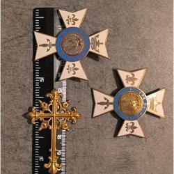 Lot croix aux armoiries de JEANNE D'ARC