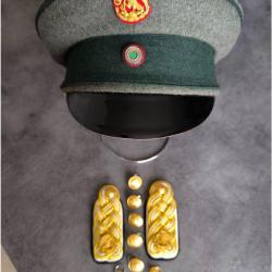 Lot '' ARM&Eacute;E MEXICAINE 1900''