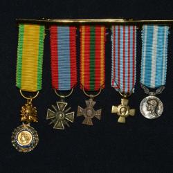 ENSEMBLE 5 MEDAILLES REDUCTIONS -CROIX GUERRE-COMBATTANT VOLONTAIRE-TOE-COLONIALE-INDOCHINE