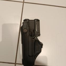 Blackhawk T-series L3D Gaucher Glock 17 Holster