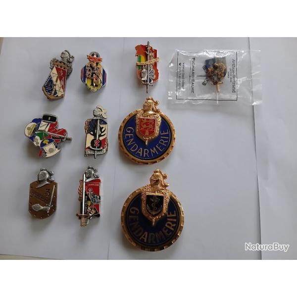 PUCELLES ET PLAQUES MOTARD GENDARMERIE NEUVES