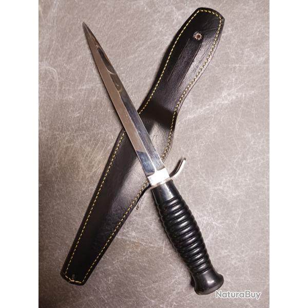 Couteau dague de parachutiste ou de lancer