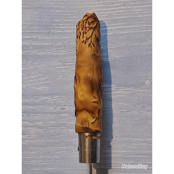 Couteau sculpt� gros gibierBas relief en buis
