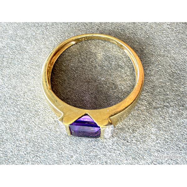 Bague or 18 carats, am�thyste et diamants - taille 54