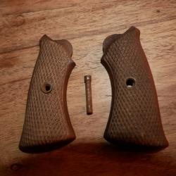 Paire de plaquettes de revolver &agrave; broche type 7mm en bois quadrill&eacute;