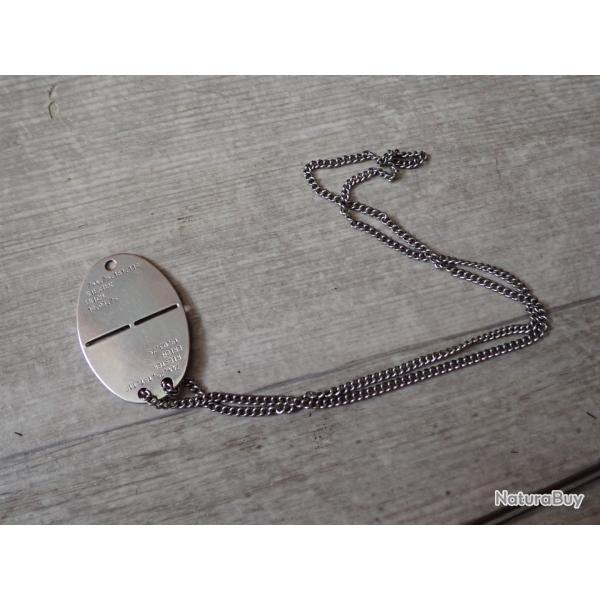 Plaque d'identit� Suisse avec chainette. TBE et DECORATIF.