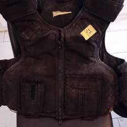 ENCHERE GILET PARE BALLES ET LAMES CROISE NOIR AVEC KEVLAR TAILLE L