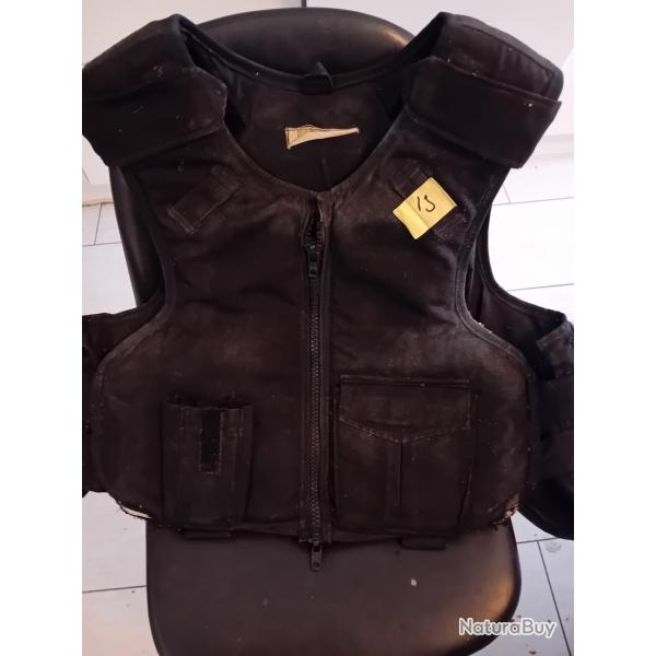 ENCHERE GILET PARE BALLES ET LAMES CROISE NOIR AVEC KEVLAR TAILLE L