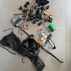 Pi&egrave;ces d&eacute;tach&eacute;es pour bricoleur super lot trouve tous aux encheres bo&icirc;te armurerie bob