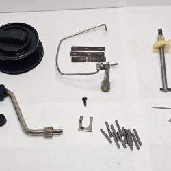 Lot de pi&egrave;ces d&eacute;tach&eacute;es d'origine pour moulinet Bretton 205 S