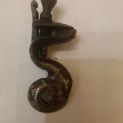 Chien silex 18&egrave;me grande taille  tr&egrave;s bon &eacute;tat patin&eacute; anethGrand chien silex 18&egrave;me complet patin&eacute;