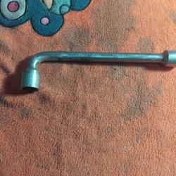 Cl&eacute; &agrave; pipe de 17