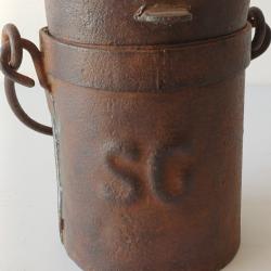 Ancien pot &agrave; graisse &agrave; canon militaire de l'Artillerie - 1914-1918 - WW1
