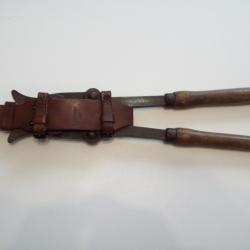 militaria ww1 francais &eacute;tui cuir mod&egrave;le rivet&eacute; grande pince peugeot fr&egrave;res coupe barbel&eacute; 14/18 POILU