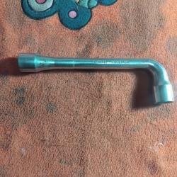 Cl&eacute; &agrave; pipe de 19