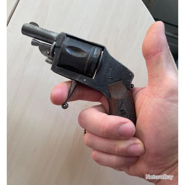 Revolver hammerless 8mm92 cat�gorie D