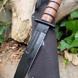 Couteau Tactical Marines Combat Fighting Lame Acier 3Cr13 Black Manche Cuir Etui Nylon Style Ka-bar