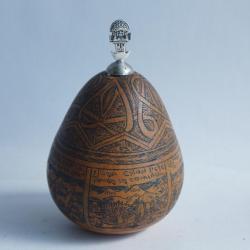 Gourde sculpt&eacute;e P&eacute;rou argent