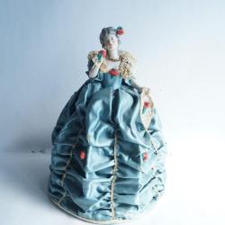 Demi figurine porcelaine Femme Marquise bras d&eacute;tach&eacute;s
