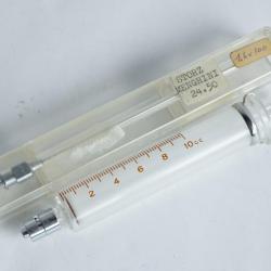 Ancienne seringue m&eacute;dicale verre chirurgie