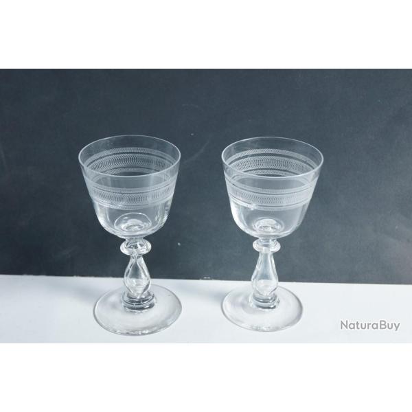 2 Verres � liqueur cristal grav� pied creux
