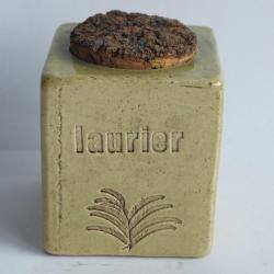 Pot &agrave; &eacute;pices Laurier c&eacute;ramique Herbier Raymonde Leduc Vallauris