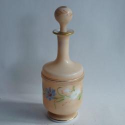 Ancien flacon opaline &eacute;maill&eacute;e Napol&eacute;on III