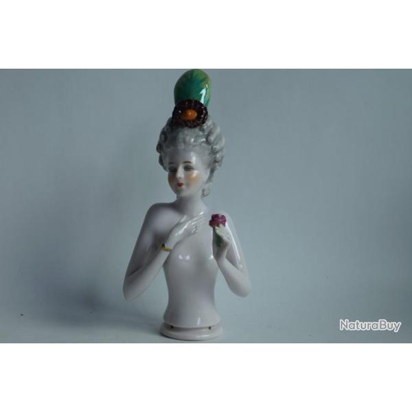 Demi figurine porcelaine Marquise