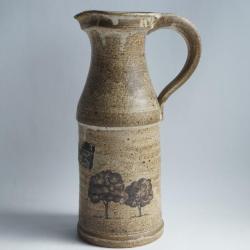 Pichet gr&egrave;s mouchet&eacute; Poterie du bois de Laud